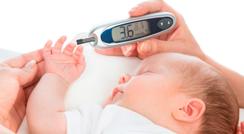 измерение глюкозы у ребенка